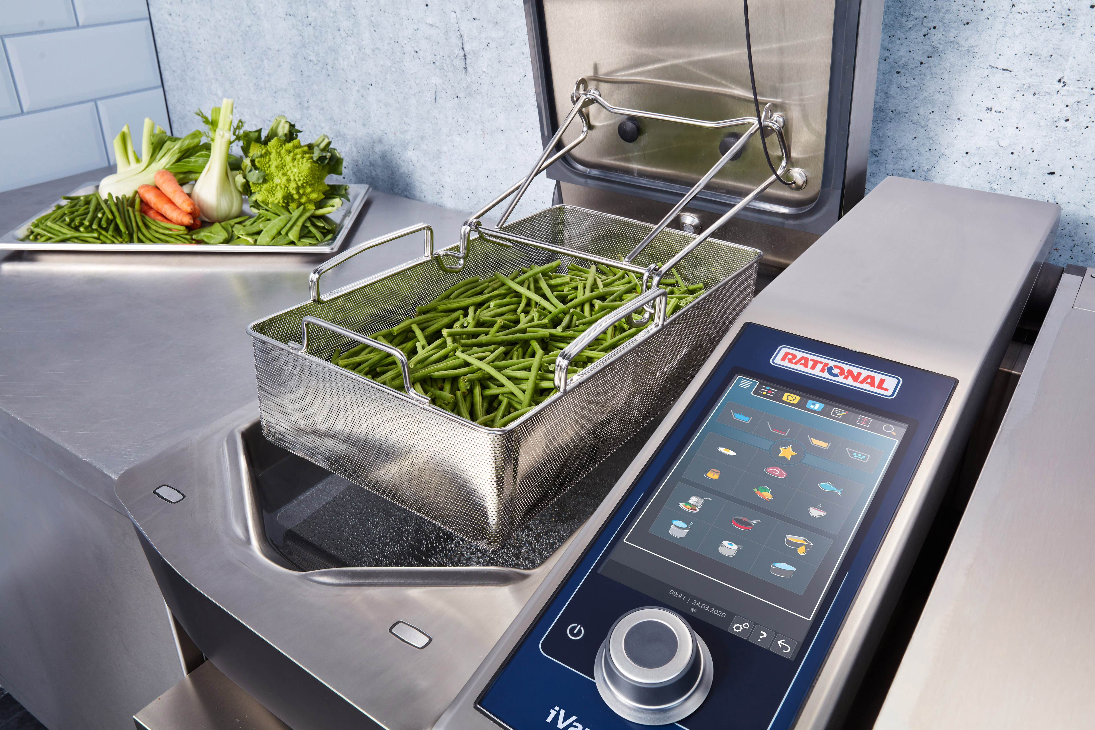 iVario’s intelligent ergonomics make kitchens safer and more efficient  